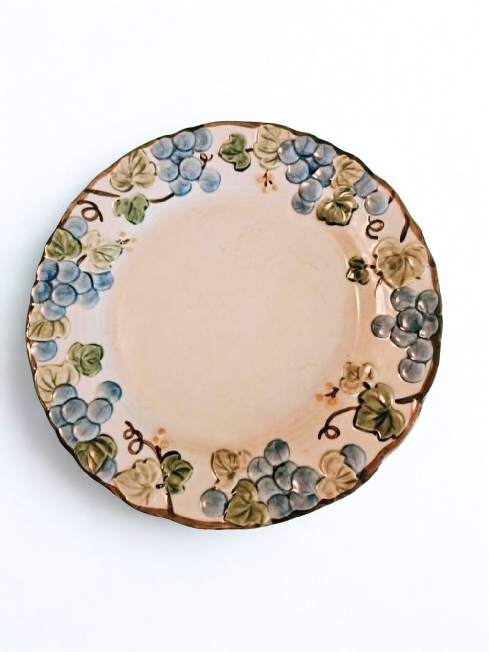 Metlox Poppytrail Sculptured Blue Grape dinner plate
